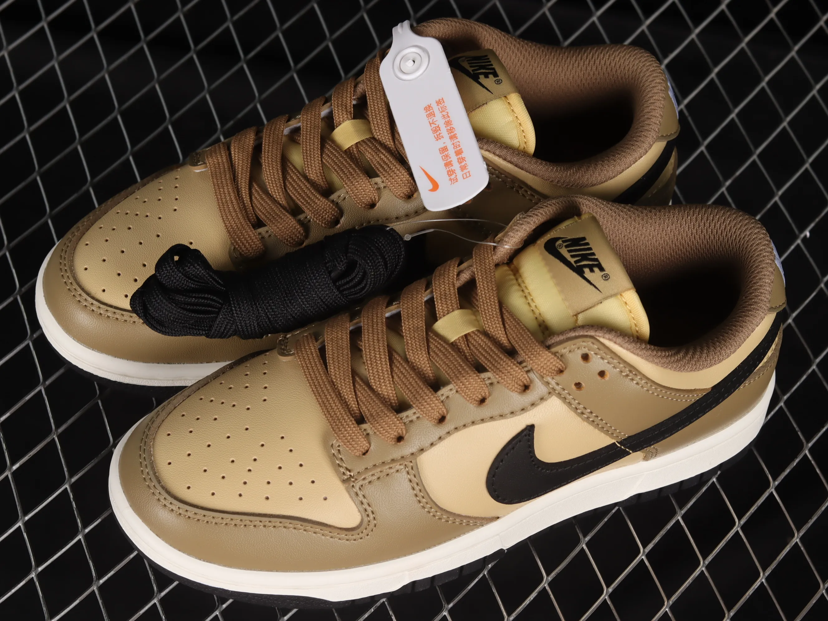 All Categories Nk SB Dunk Series Nk SB Dunk Low Low-top Sneakers N Version Nk Dunk Low Pro SB "Dark Driftwood" SB Smashing Backboard Fashion Casual Sneakers DD1503-200